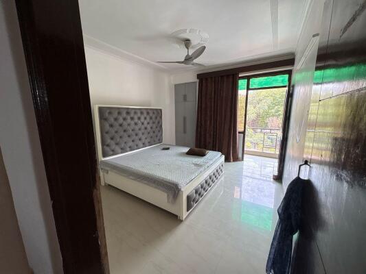 3 BHK + 2 Bath (1,400 sqft) Builder Floor for Rent in Block D, Paryavaran Complex