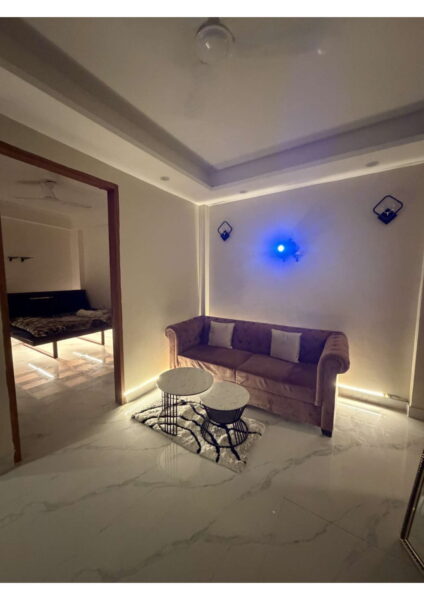 1 BHK + 1 Bath (415 sqft) Builder Floor for Rent in Block A, Paryavaran Complex