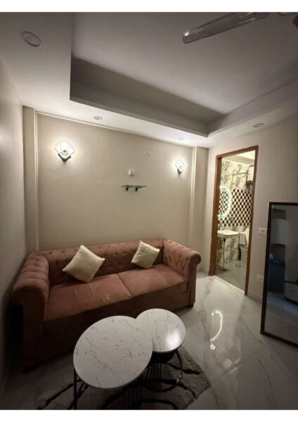 1 BHK + 1 Bath (415 sqft) Builder Floor for Rent in Block A, Paryavaran Complex
