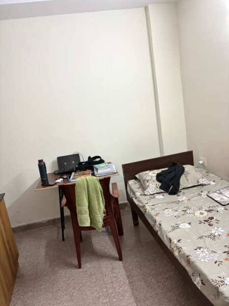1 RK + 1 Bath (310 sqft) Flat/Apartment for Rent in Block E, Paryavaran Complex