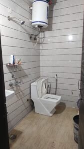 2 BHK + 2 Bath (680 sqft) Flat/Apartment for Rent in Transformer Gali, Neb Sarai