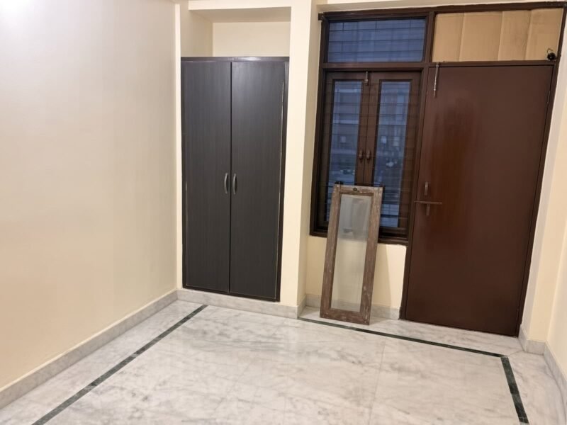 2 BHK + 2 Bath (950 sqft) Builder Floor for Rent in Block C, Paryavaran Complex