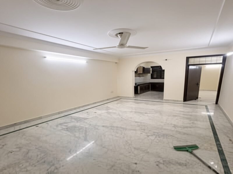 2 BHK + 2 Bath (950 sqft) Builder Floor for Rent in Block C, Paryavaran Complex